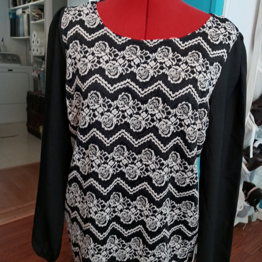 Black Top with flower lace crochet Top Size L